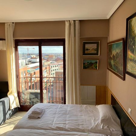 Apartamentos Suites Torr Madrid Exterior foto