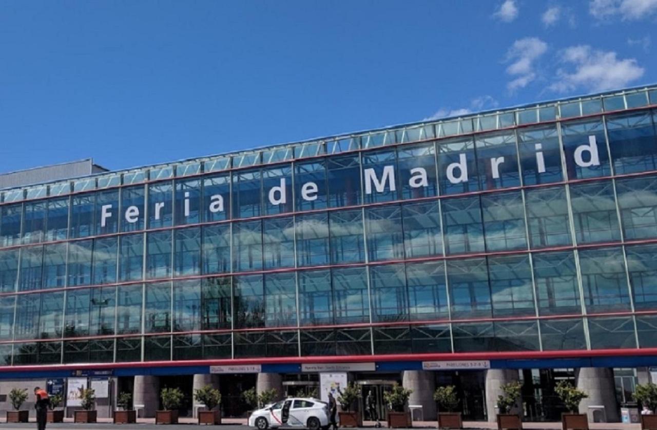 Apartamentos Suites Torr Madrid Exterior foto