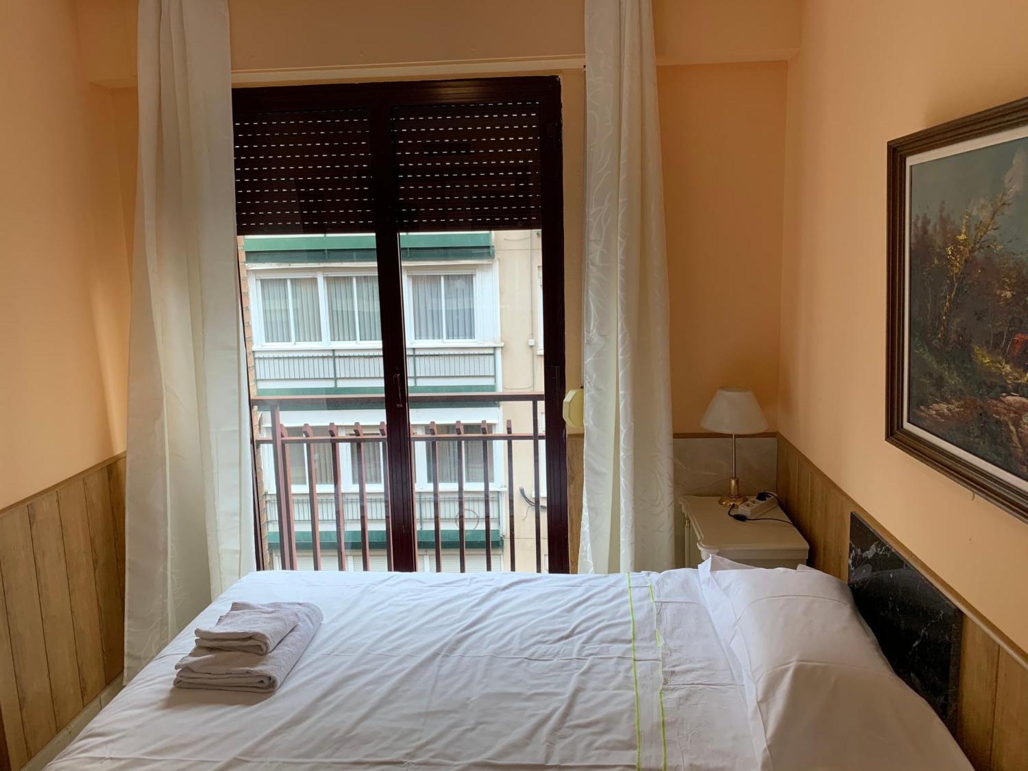 Apartamentos Suites Torr Madrid Habitación foto