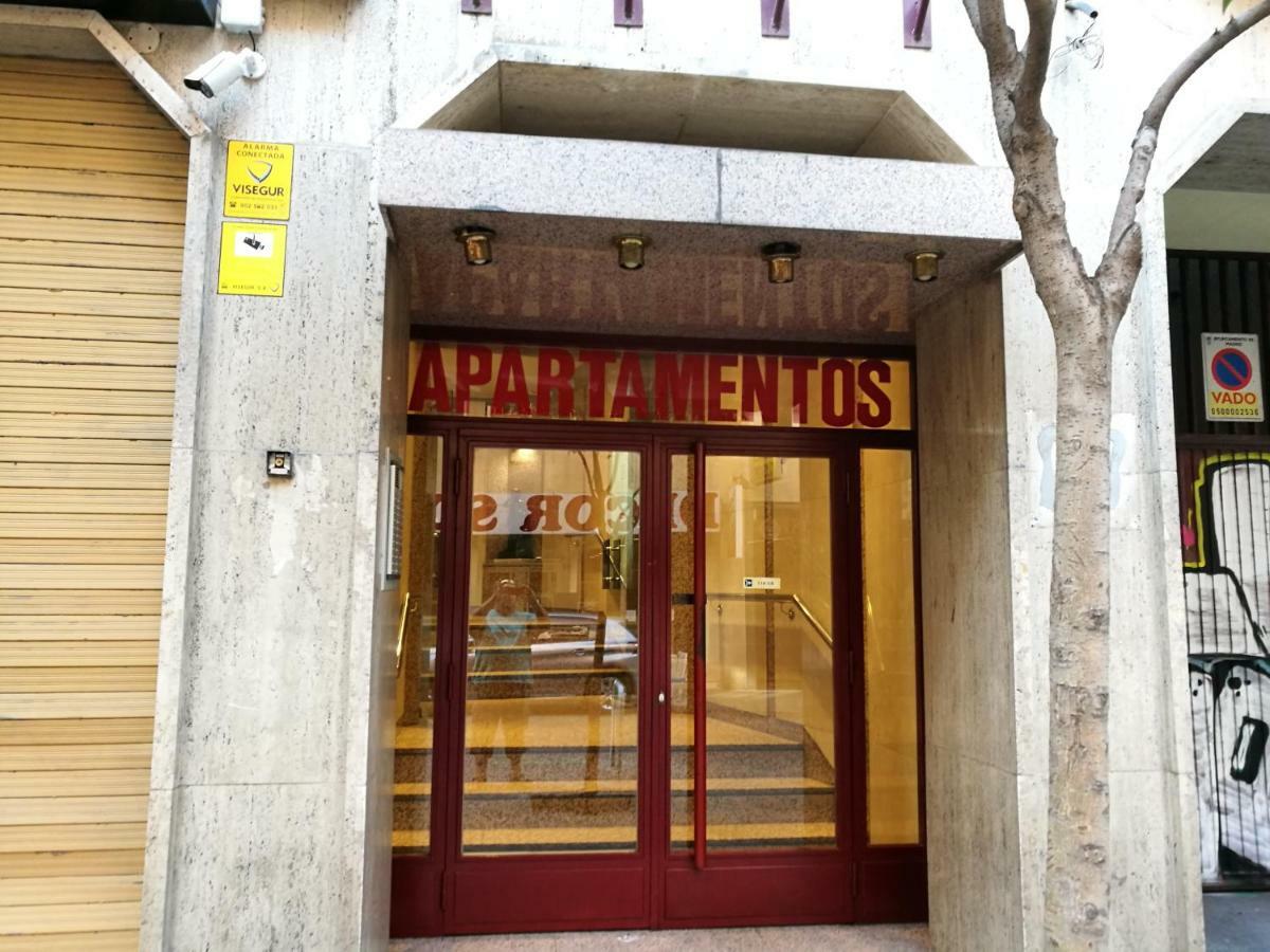 Apartamentos Suites Torr Madrid Exterior foto